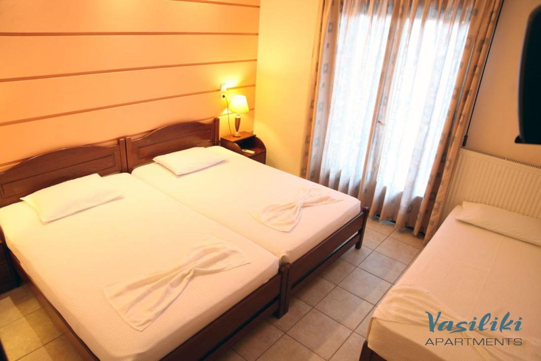 Vasiliki Apartments ปลาตาโมนาส ภายนอก รูปภาพ