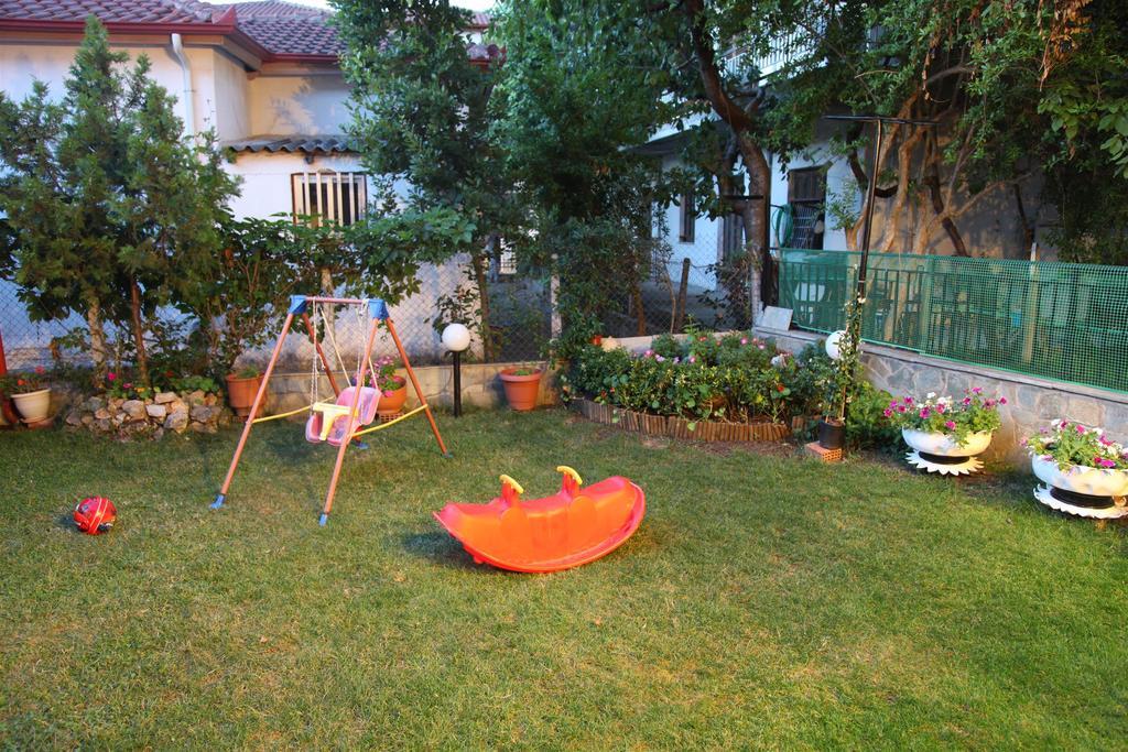 Vasiliki Apartments ปลาตาโมนาส ภายนอก รูปภาพ