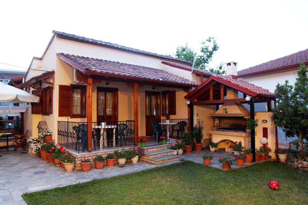 Vasiliki Apartments ปลาตาโมนาส ภายนอก รูปภาพ