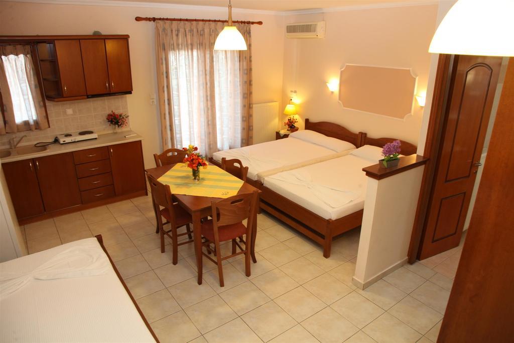 Vasiliki Apartments ปลาตาโมนาส ภายนอก รูปภาพ