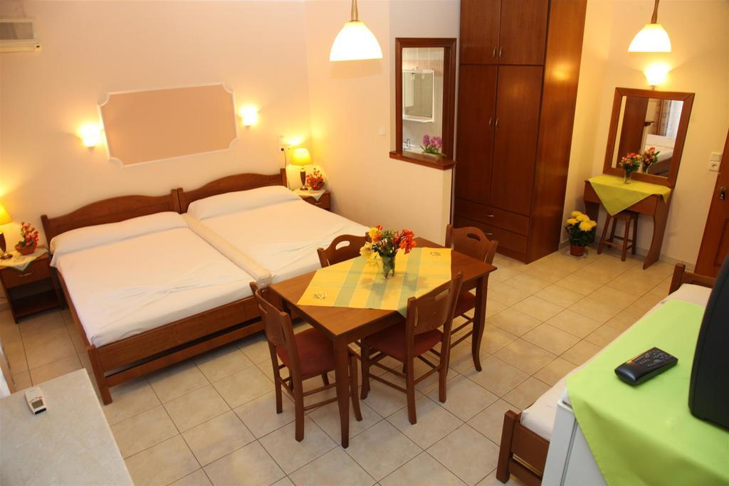 Vasiliki Apartments ปลาตาโมนาส ภายนอก รูปภาพ